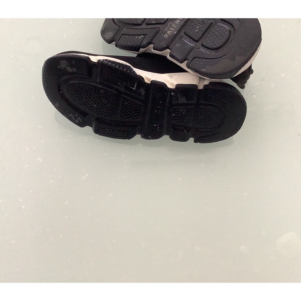 Balenciaga kids shoe In very good condition.